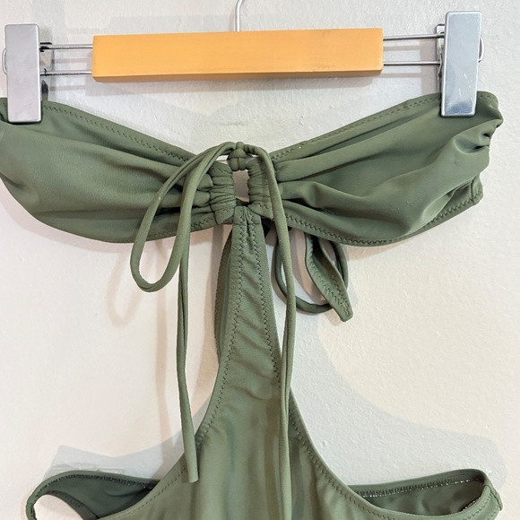 Lonely Planet Olive Green Tie-Up Monokini – Size Small EUC - Picture 3 of 15